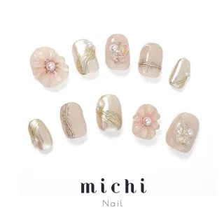 ぷっくりフラワーのゴージャスネイル