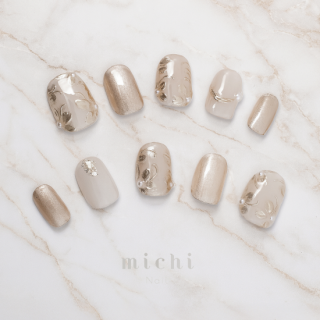 ミラーフラワーの大人フェミニンネイル